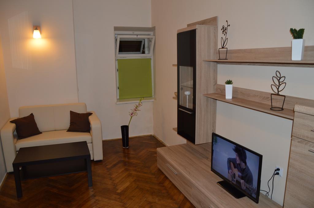Old Walls Hostel Krasków Cameră foto